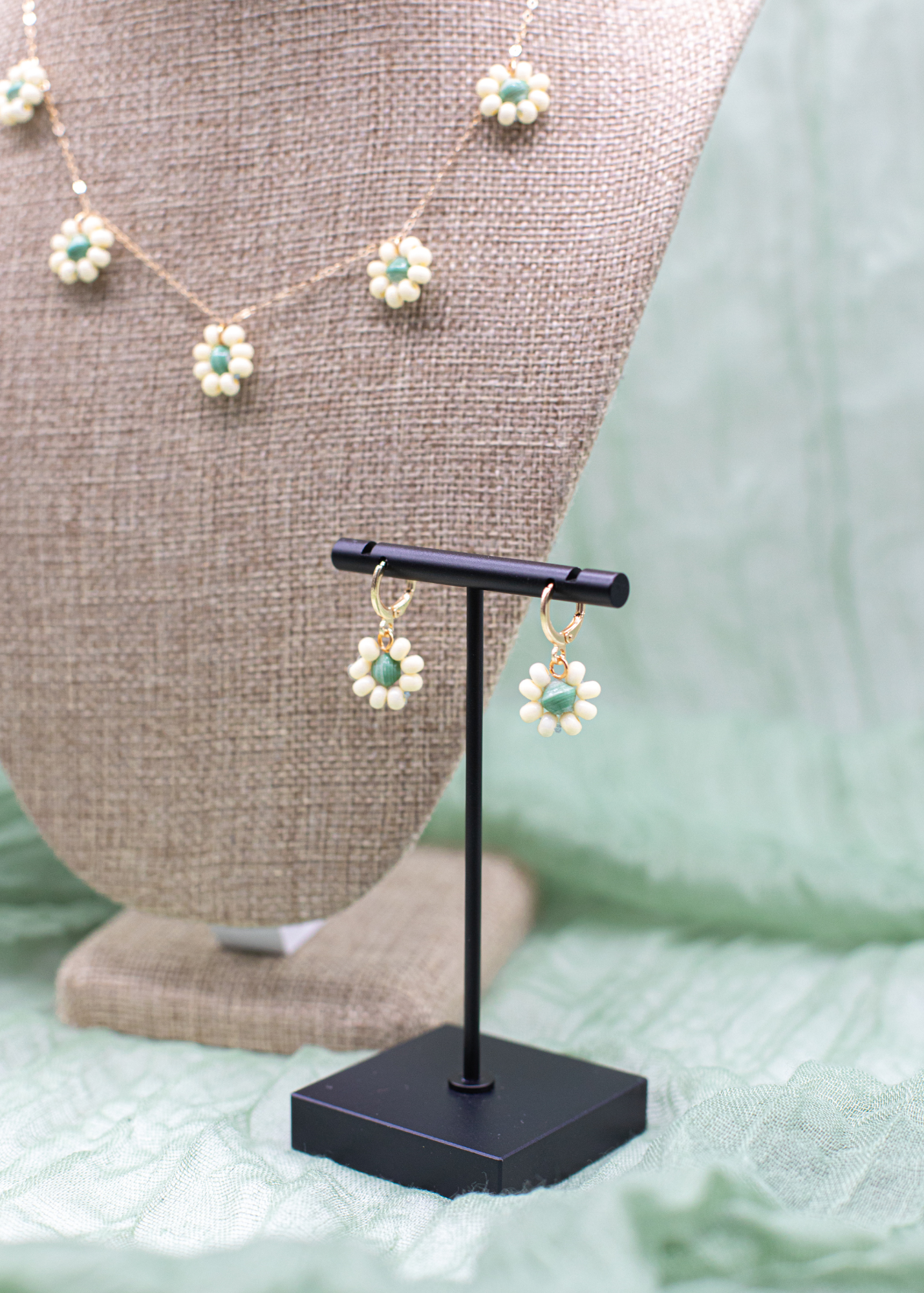 Daisy Necklace