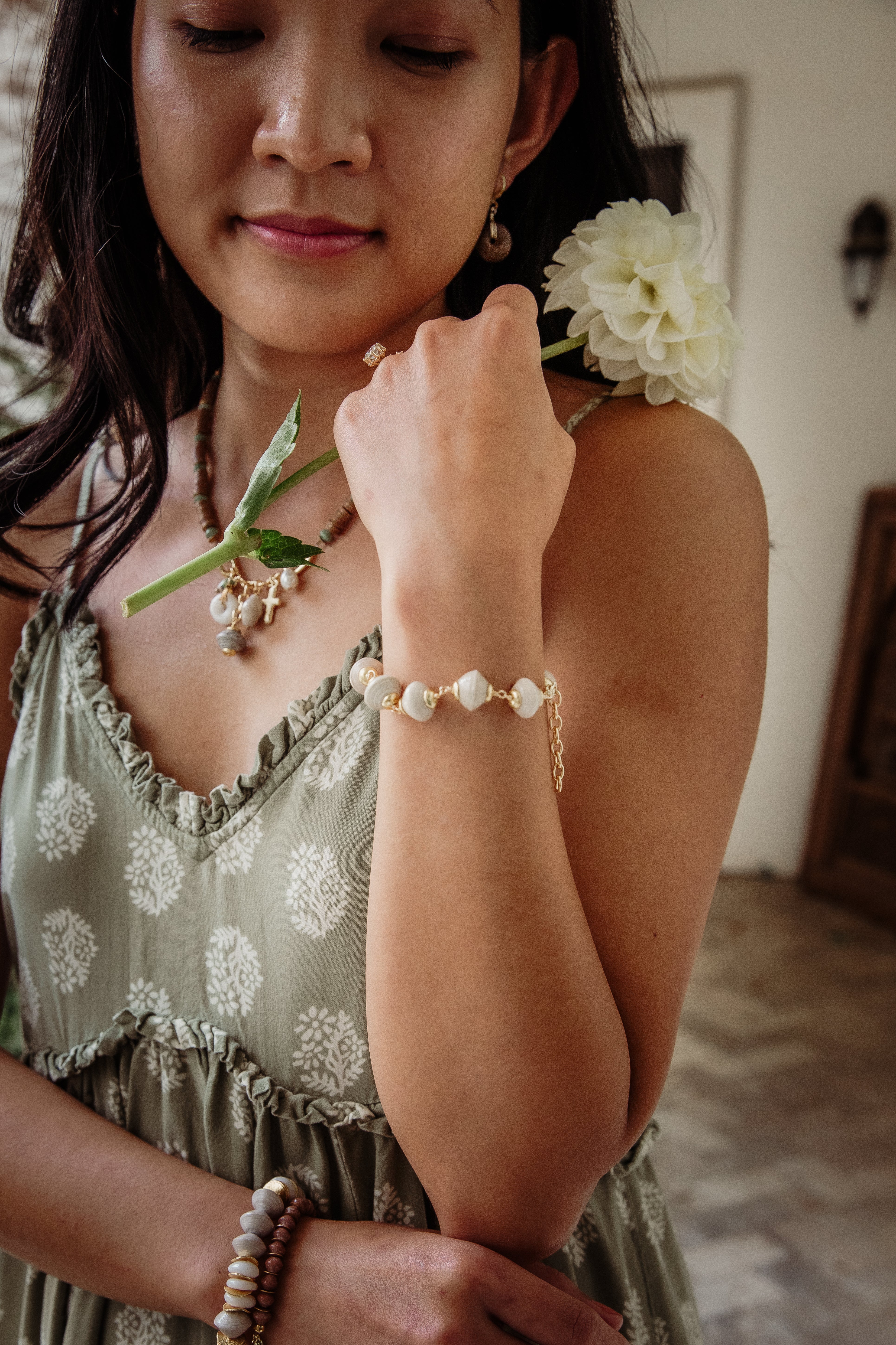 Uzuri Capped Bracelet