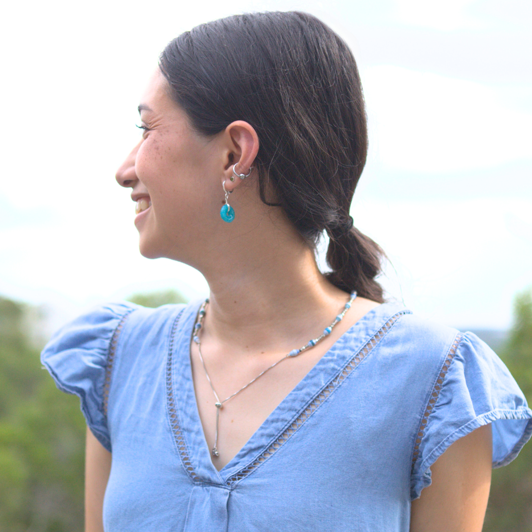 Sliding Bow Necklace in Silver