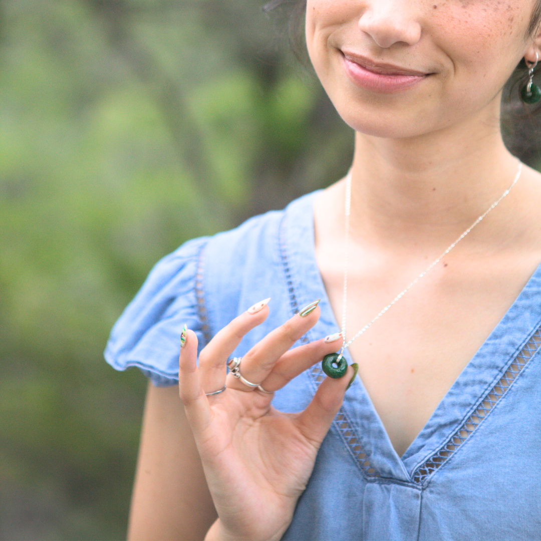 Glass Pendant Necklace in Silver