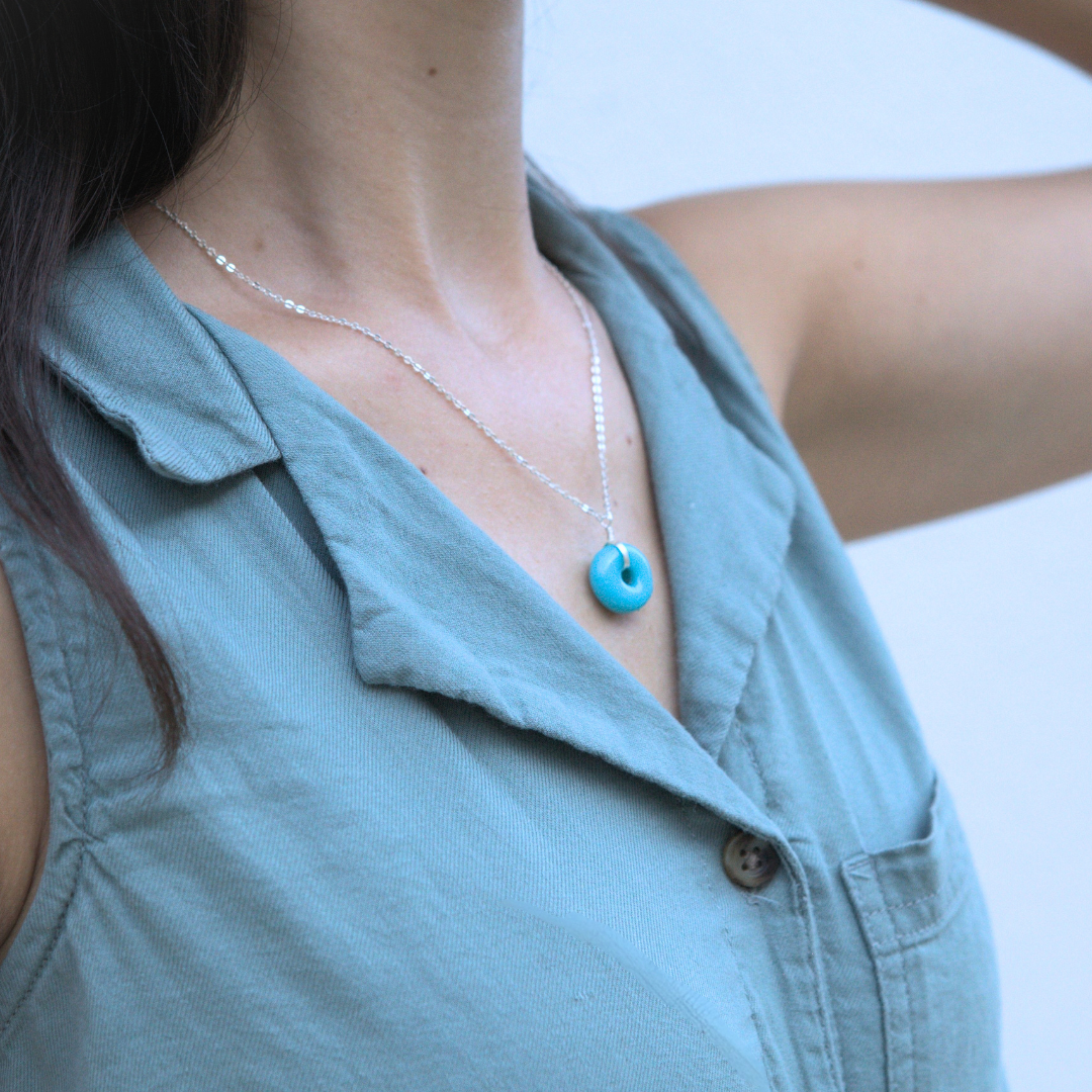 Glass Pendant Necklace in Silver