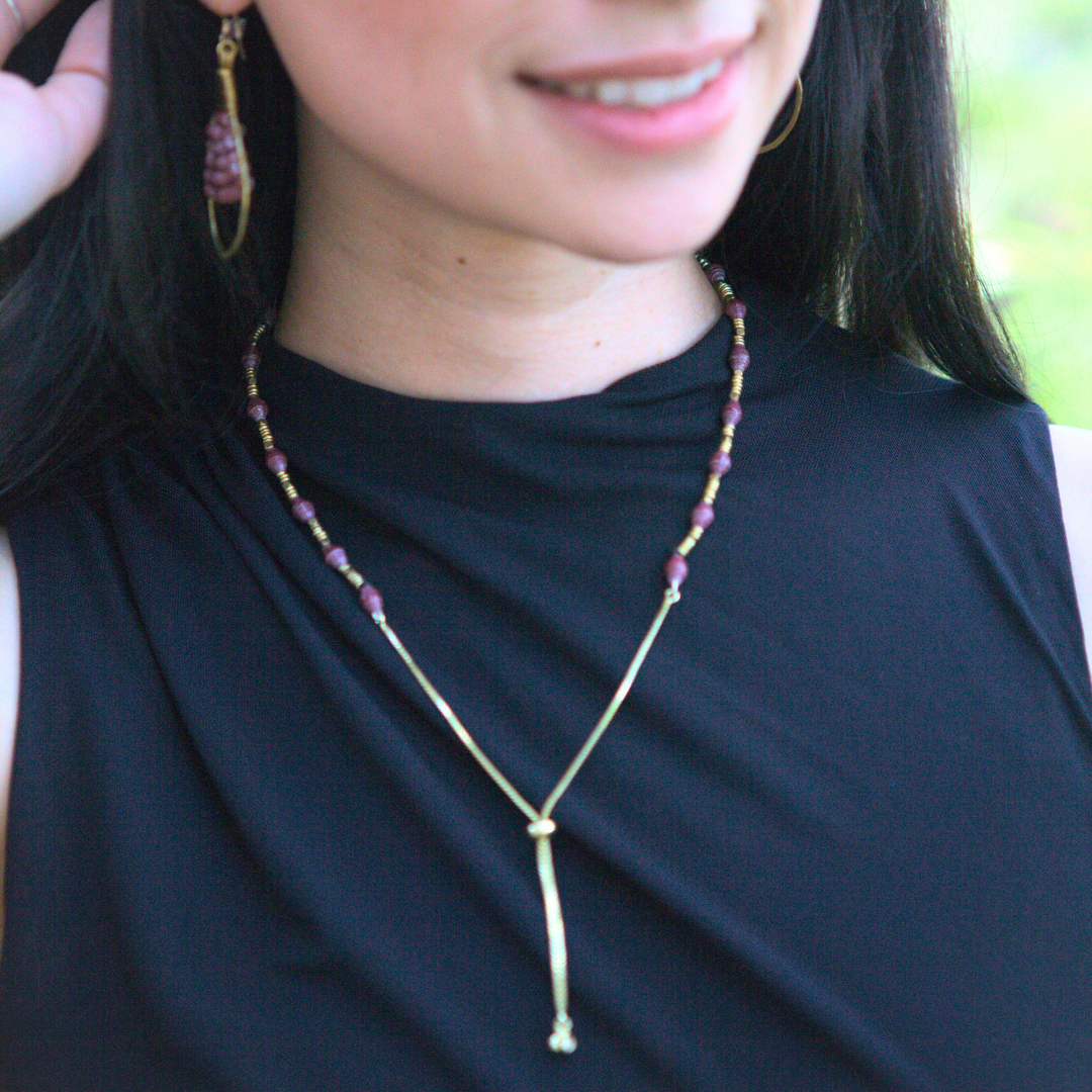 Sliding Bow Necklace in Gold
