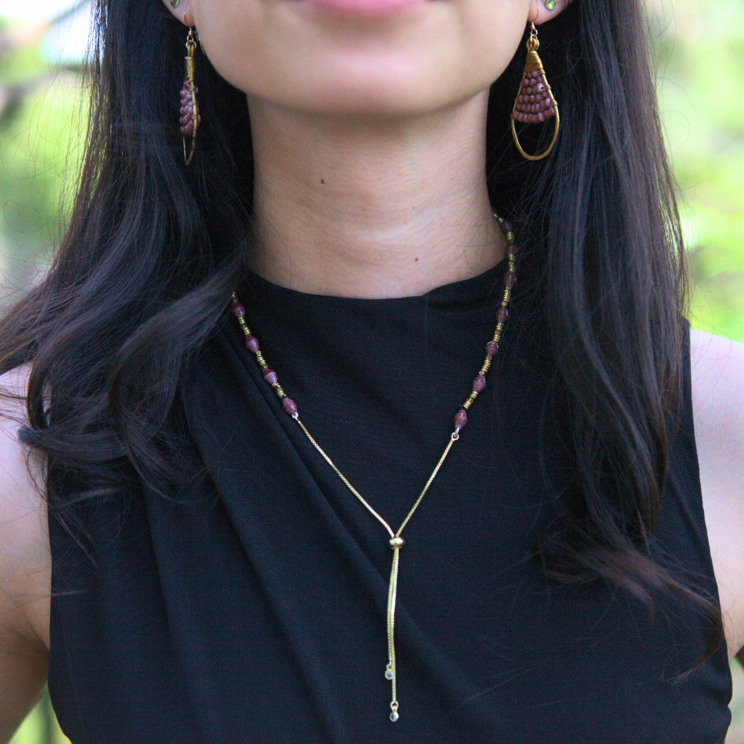 Sliding Bow Necklace in Gold