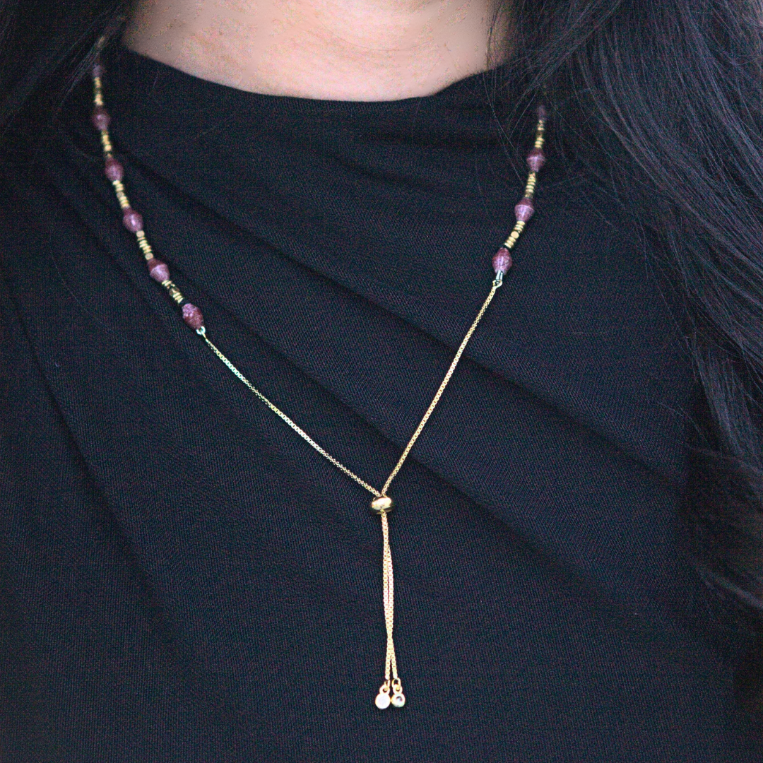 Sliding Bow Necklace in Gold